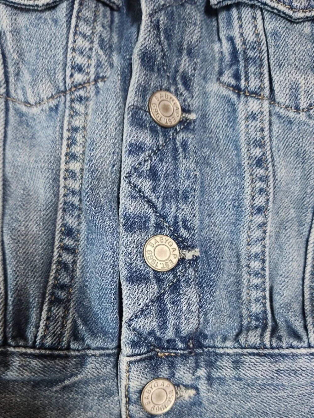 Gap Denim Blue Jacket Infant 6-12 months snap closure